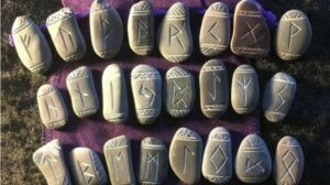Runic formulas for love and relationships